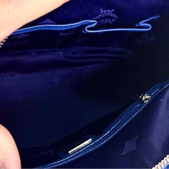 MCM Breathtakingly Beautiful Blue Pebbled Leather Boston Bag - Picture 14 of 14